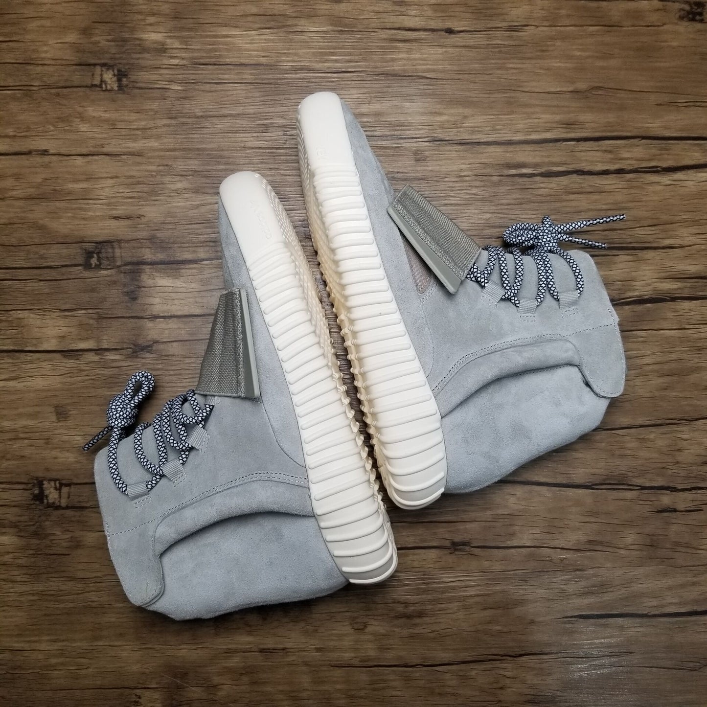 YEEZY 750 OG Light Brown