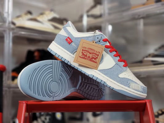 Dunk Levis