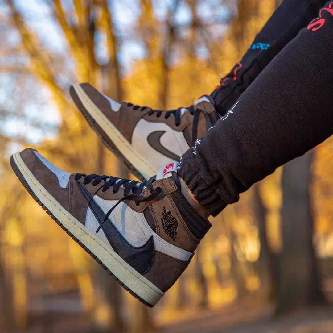 J1 HIGH Travis Mocha