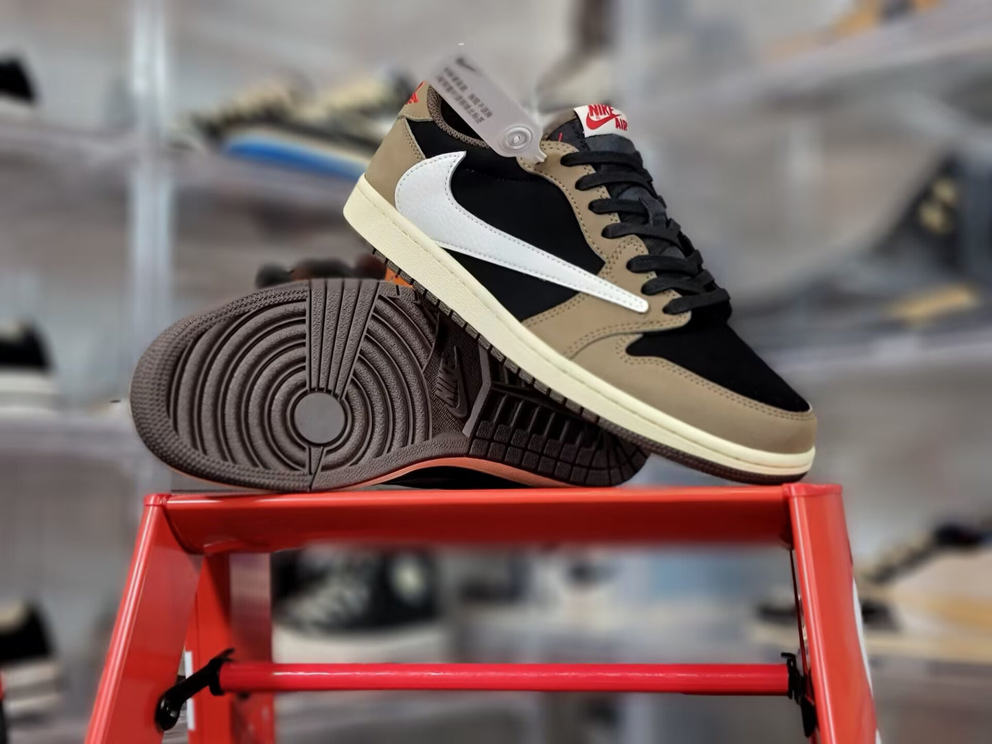 Travis Scott x Jordan 1 Low