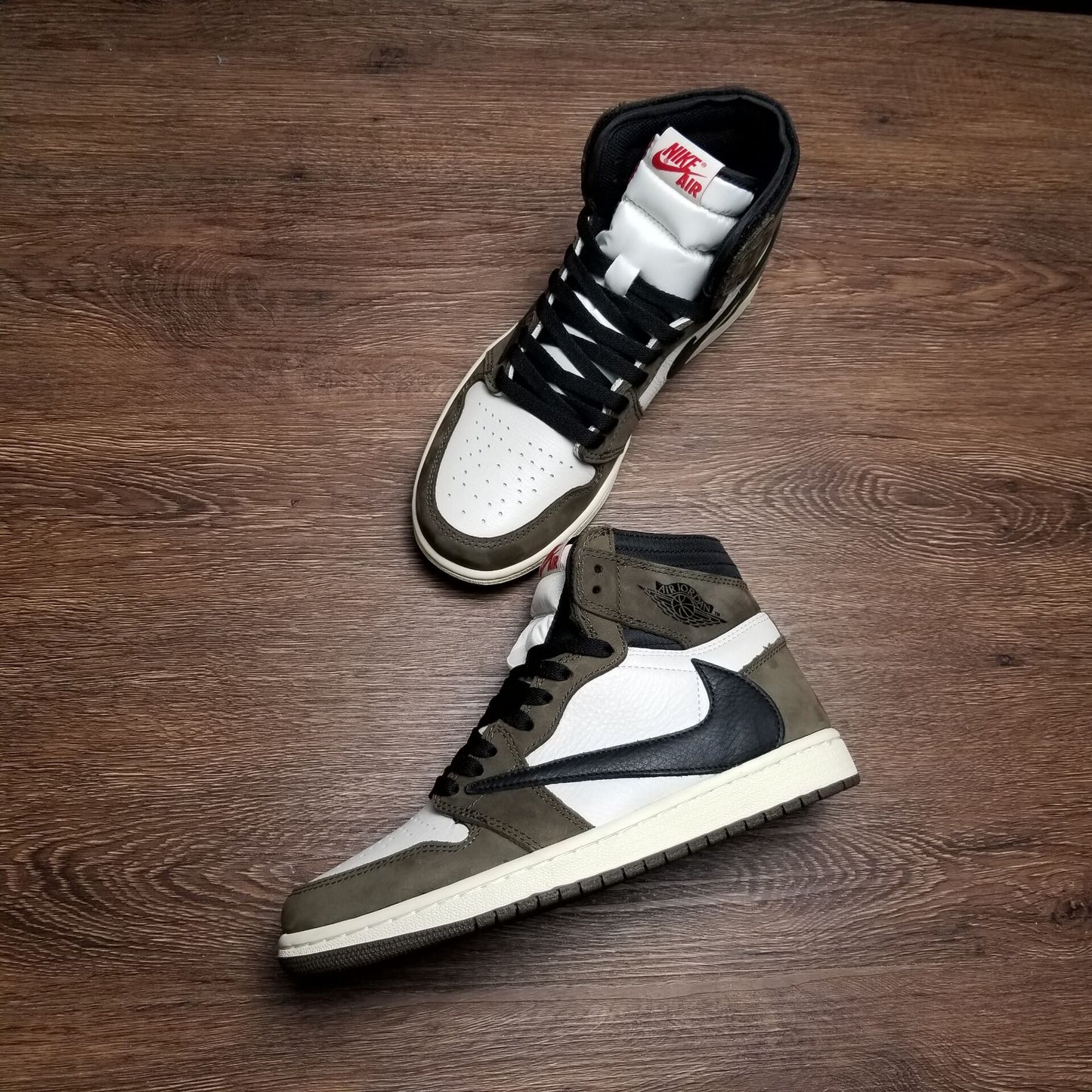 Travis Scott x Air Jordan 1