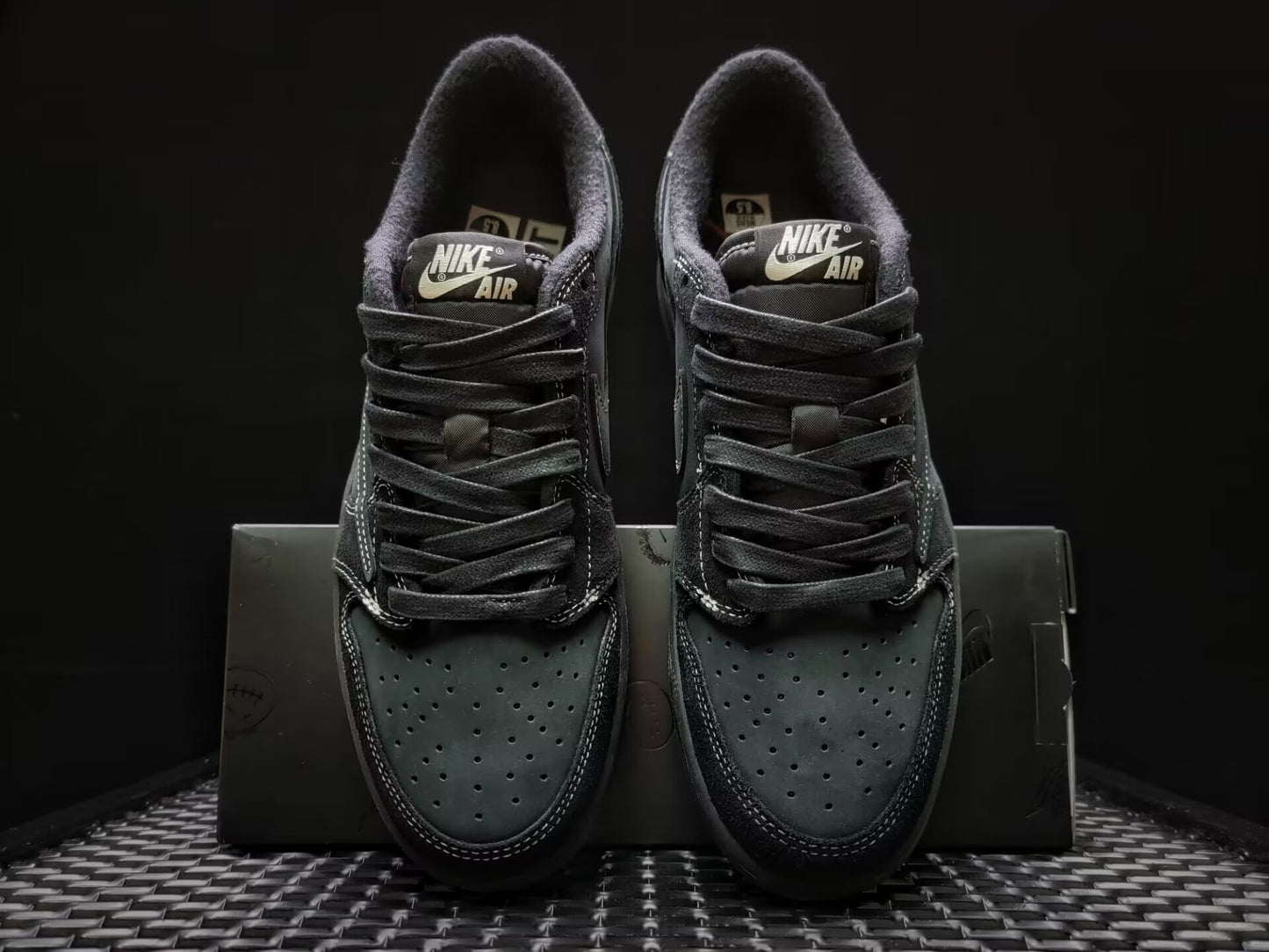 Travis Scott x Air Jordan 1 Low OG "Triple Black" phatom