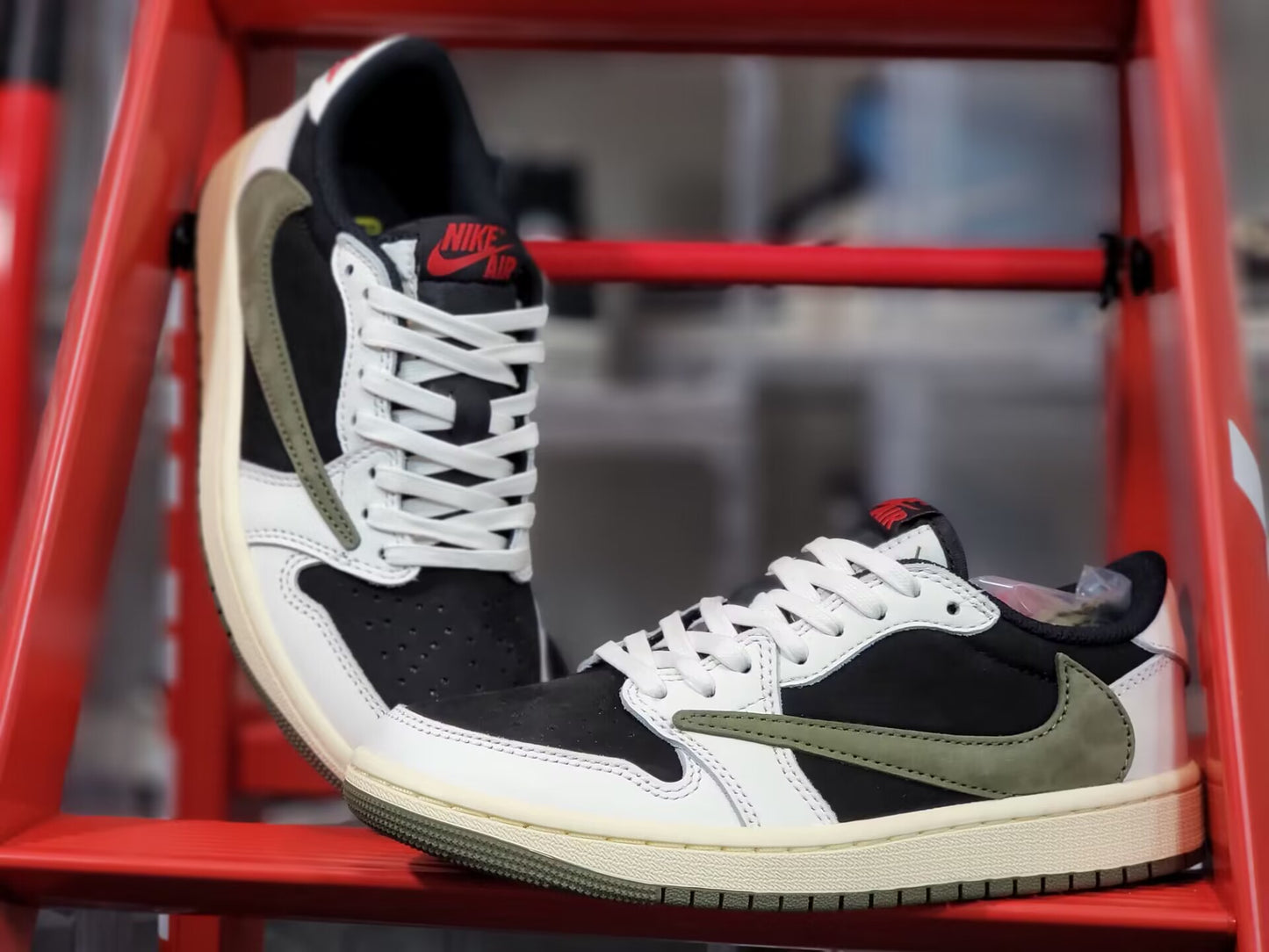 Travis Scott x Air Jordan 1 Low